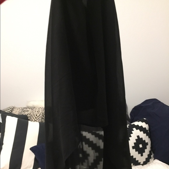 Black skirt - Picture 2 of 3